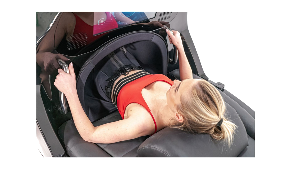 Mulher em sessão INFRABIKE® — resultados comprovados em Portugal: queima calorias, detox, anti-envelhecimento